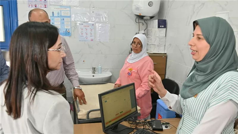 محافظ البحيرة تتفقد عدد من المشروعات الخدمية بقرية الأبعادية بدمنهور 