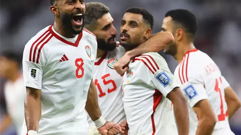 حسابات التأهل لـ قطر والإمارات قبل موقعة حسم الصعود لكأس العالم 2026 