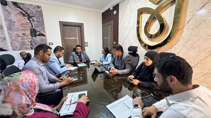 الرعاية الصحية بأسوان: مناقشة شاملة لآليات العمل لتعزيز جودة الخدمات الطبية
