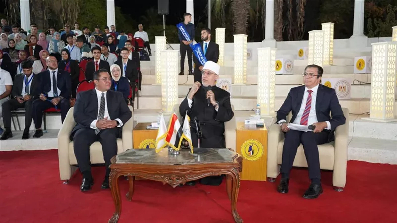 وزير التعليم العالي:  بناء وعي الشباب وتحصينهم فكريا أولوية وطنية