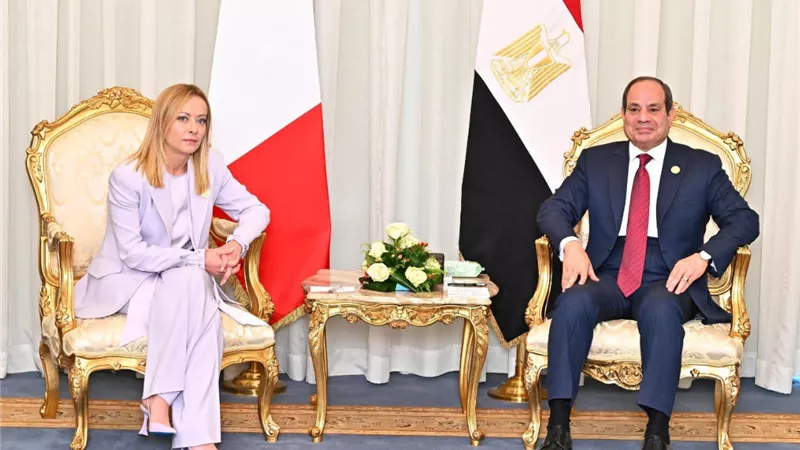 حسناء إيطاليا تستعد للاحتفال.. جورجيا ميلوني أول الحضور في افتتاح المتحف الكبير