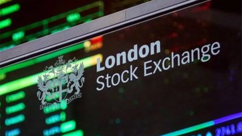 عطل فني يربك بورصة لندن للمعادن ويضغط على أسعار النحاس