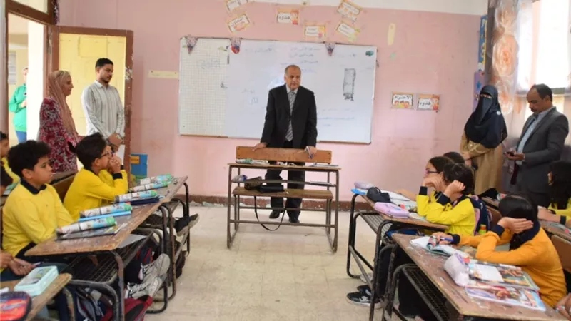 ضمن مشروع مدارس مصر المتميزة.. انتظام العملية التعليمية بمدرسة الشهيد في بورسعيد 