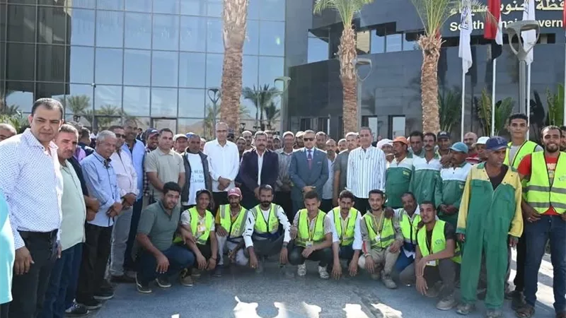 محافظ جنوب سيناء يكرم القيادات التنفيذية ورؤساء الشركات بعد نجاح قمة شرم الشيخ