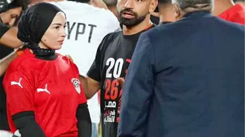 جدل حول محمد صلاح وزوجته| تفاصيل