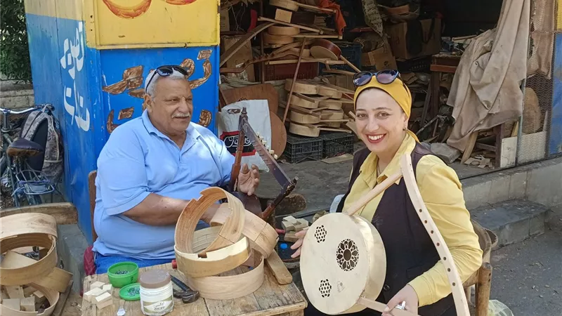 عم محمد ميدا.. شيخ عازفي السمسمية في الإسماعيلية يسرد أسرار صناعتها |صور