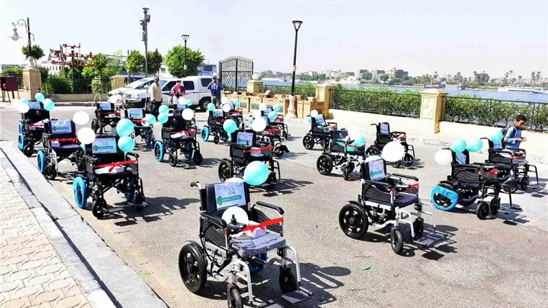 محافظ الأقصر يدشن 