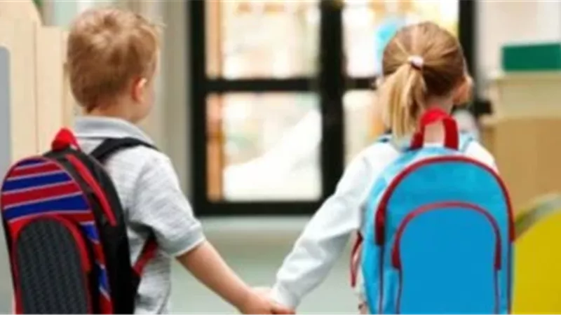والدتها رفضت ذهابها إلى المدرسة ماذا تفعل؟ عضو الأزهر تجيب