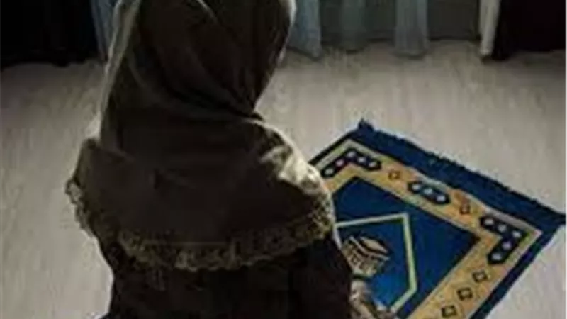 هل يجوز للمستحاضة قراءة القرآن ومسّ المصحف بعد الوضوء؟.. الإفتاء ترد