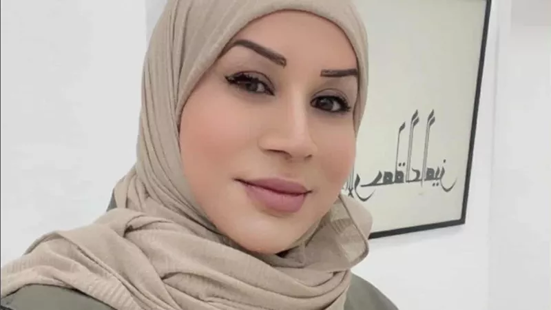 الفنانة التشكيلية العمانية طاهرة فداء: المرأة أصبحت صانعة للإبداع 
