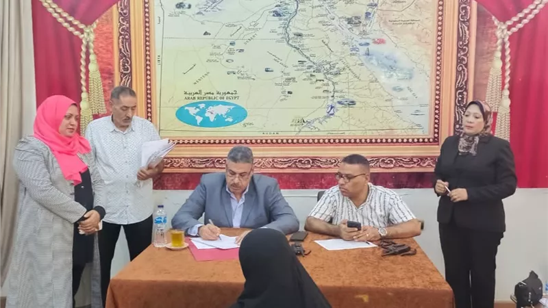 القيادات التنفيذية بالفيوم تعقد لقاءات مفتوحة لحل شكاوى المواطنين 