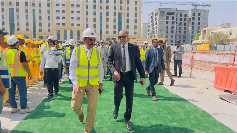 وزير العمل يزور موقع شركة المقاولون العرب ضمن فعاليات المؤتمرالإسلامي بقطر