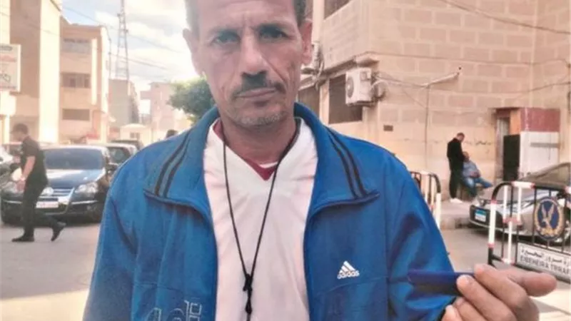 المرشح الغلبان بالبحيرة.. «صبرى عمار»: الأهالي والجيران جمعوا لي فلوس التقديم