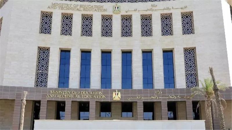 مدرسة جمال عبدالناصر للغات تستغيث بسبب النظافة| معاناة طول اليوم