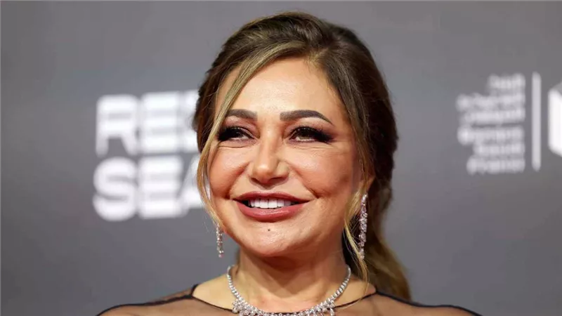 «ربنا يديكي على قد طيبة قلبك».. تهنئة ليلى علوي لـ درة في عيد ميلادها