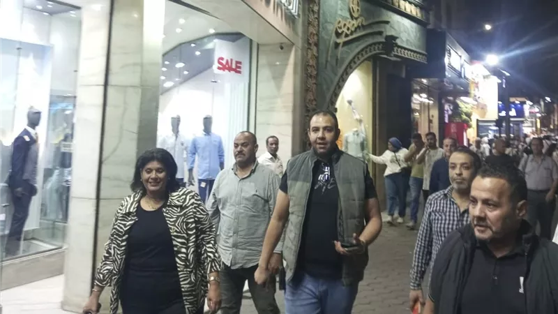 حملات مسائية مكبرة تعيد الانضباط لـ شوارع مصر الجديدة بالقاهرة|صور 