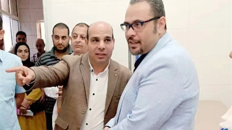 انتظام المبادرة الرئاسية.. وكيل صحة الشرقية يتفقد المركز الطبي بكفر صقر |صور  