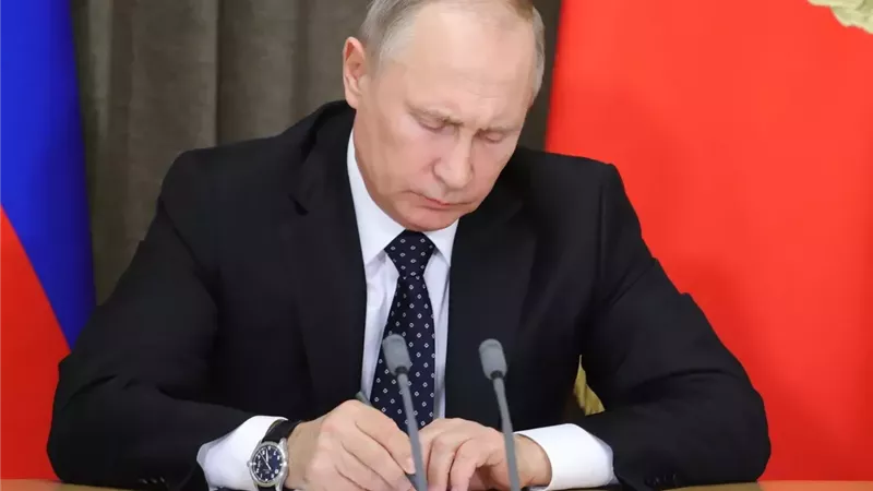 بوتين يصدق على اتفاقية التعاون العسكري بين روسيا وكوبا