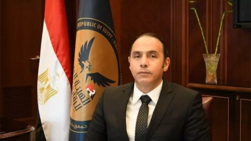 إسلام عزام: الثقافة المالية محور رئيسي في استراتيجية البورصة لبناء مستثمر واعٍ
