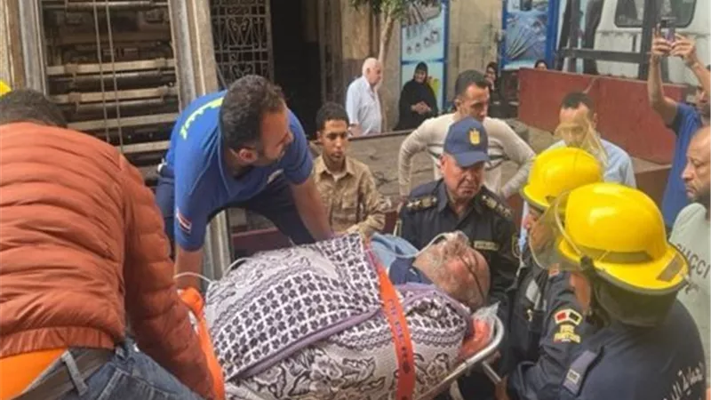لفتة إنسانية.. «الداخلية» تستجيب لـ مسن مريض بميت غمر وتنقله لتلقي العلاج