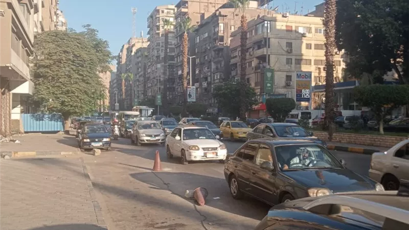 تحويلات مرورية لتنفيذ أعمال رفع كوبري المشاة بمحطة مونوريل جامعة مصر 