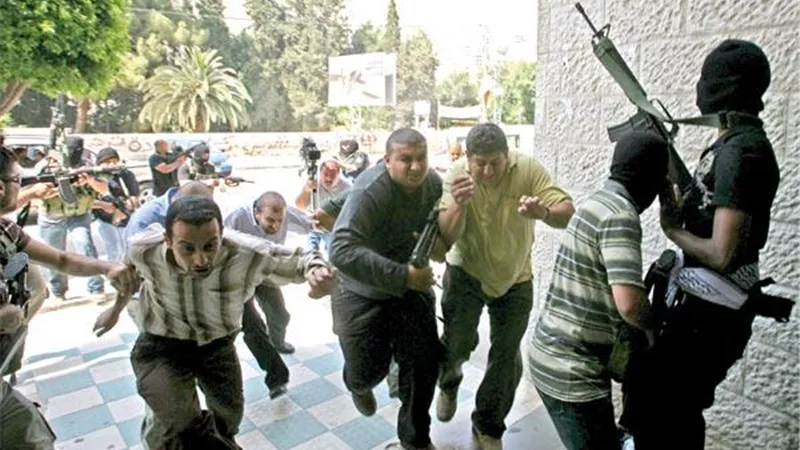 خطة شيطانية لتقسيم غزة إلى مليشيات|فيديو