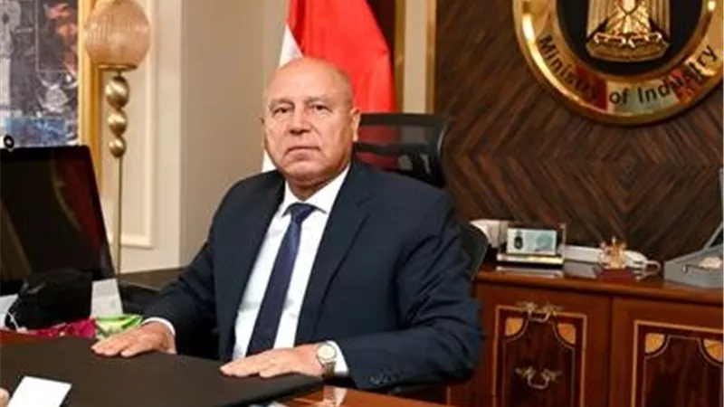 كامل الوزير: صناعة الحديد المصرية قوية ونسعى لتكامل صناعي مع السعودية