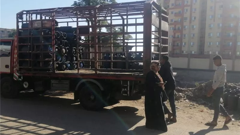 غلق وتشميع مصنع خلال حملات تموينية مكثفة بالشرقية | صور