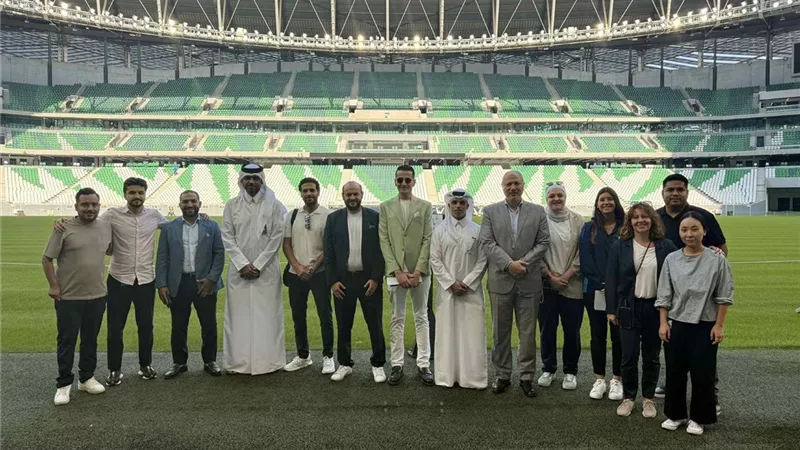وفد نادي بيراميدز في زيارة تفقدية لملاعب قطر قبل مباراة كأس الإنتركونتيننتال