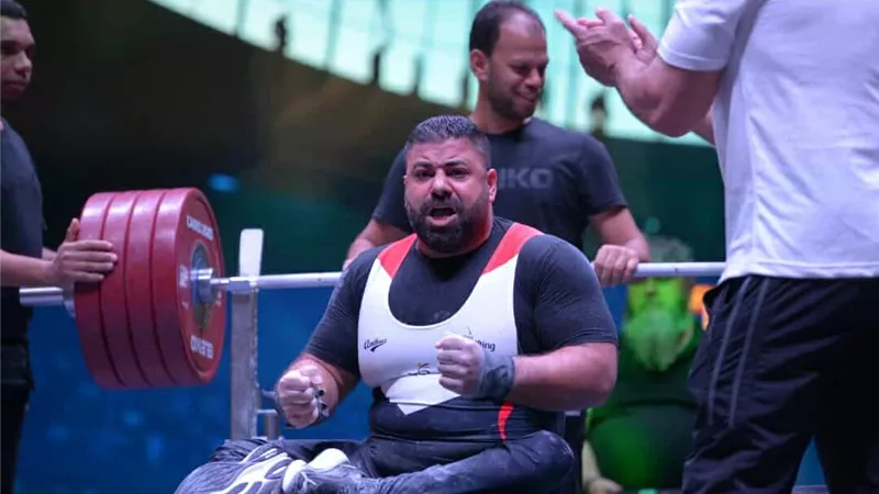 هاني عبد الهادي يضيء سماء العاصمة الإدارية بذهبية رفع الأثقال البارالمبي