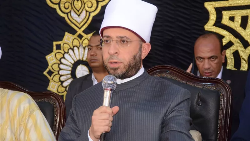 من السيد البدوي.. وزير الأوقاف يدعو لمصر والرئيس السيسي | صور 
