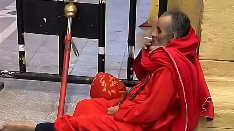 هرج وخزعبلات.. أزهري يعلق على الرقص والتهريج في الموالد