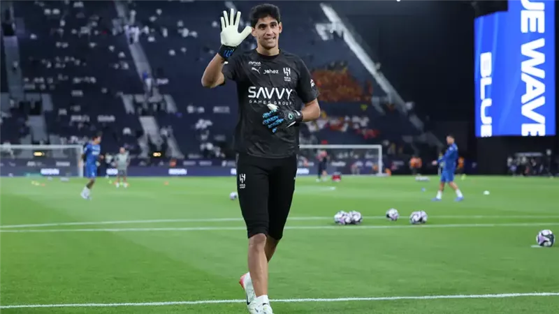 رسميًا.. ياسين بونو مستمر مع الهلال السعودي حتى 2028