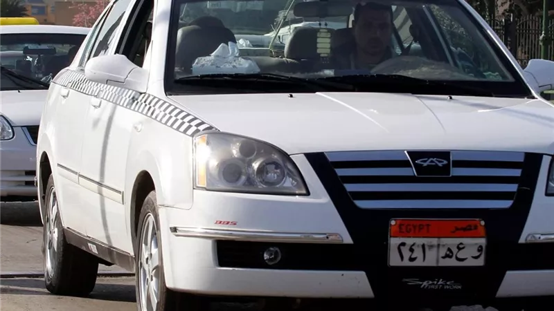 تعريفة ركوب التاكسي الأبيض بعد زيادة أسعار البنزين والسولار