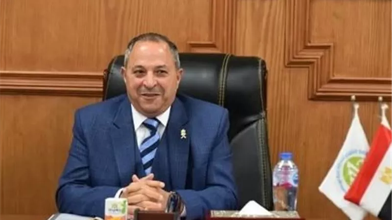 محافظ بورسعيد يعتمد تعريفة الركوب الجديدة بين المحافظات