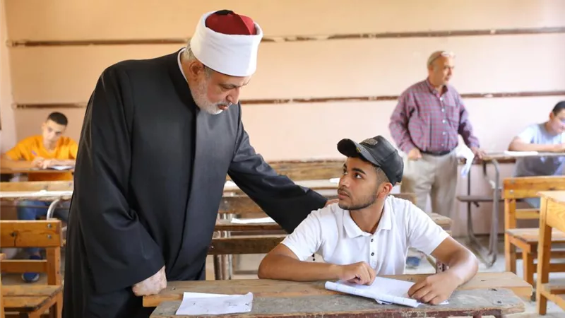 وظائف الأزهر 2025.. رابط الاستعلام عن القبول في وظيفة معلم مساعد