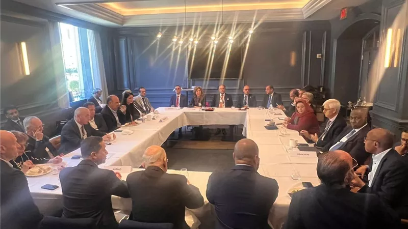 الخطيب: نستهدف الانضمام لقائمة أفضل 50 اقتصادًا عالميًا في التجارة والاستثمار