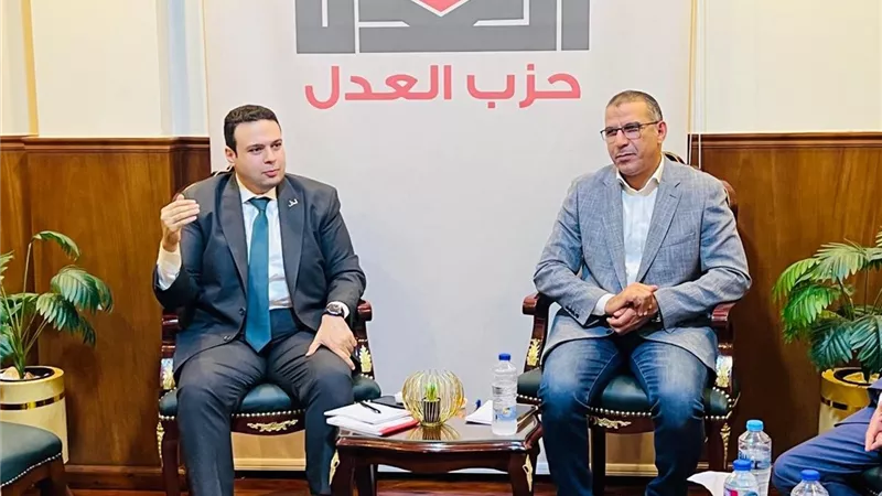 النائب عبدالمنعم إمام يجتمع بأعضاء الهيئة البرلمانية لحزب العدل بمجلس الشيوخ