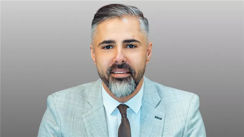 أحمد عزام: تعثر شركات السيارات الأمريكية يثير قلقًا بشأن مستقبل البنوك الإقليمية|فيديو