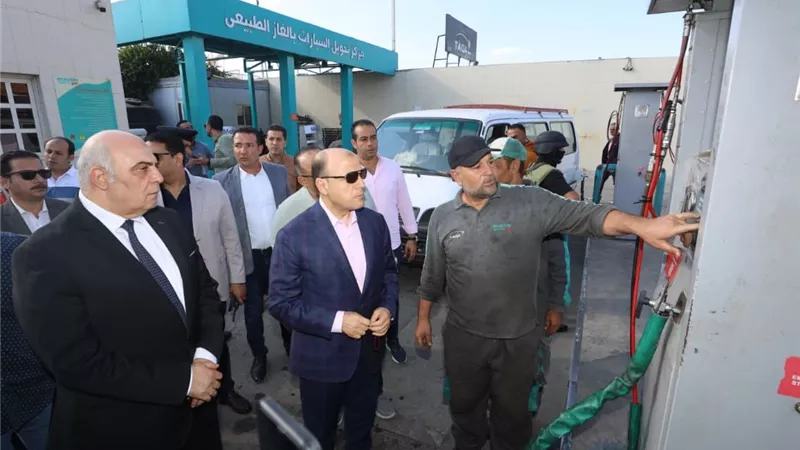 محافظ كفر الشيخ يتفقد عددًا من محطات الوقود للتأكد من تطبيق الأسعار |صور
