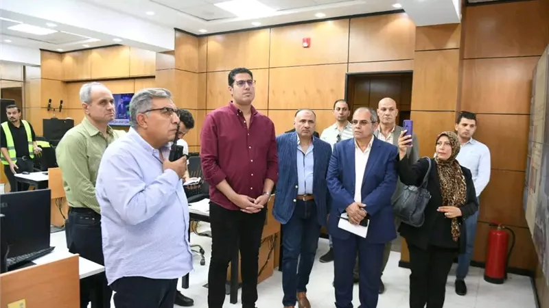 مرزوق تابع تطبيق التعريفة الجديدة من داخل مركز سيطرة الشبكة الوطنية بالدقهلية
