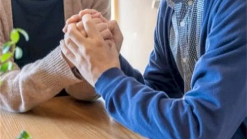 ماهي حدود طاعة الزوجة لزوجها ومتى تعصيه.. الأزهر يجيب