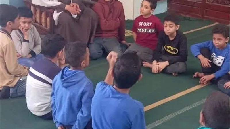 مقارئ الأئمة والجمهور وبرنامج لتثقيف الأطفال بمساجد  كفر الشيخ | صور