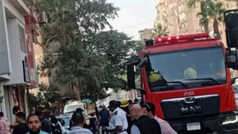  أول صور من موقع حريق مطعم شهير في العمرانية 