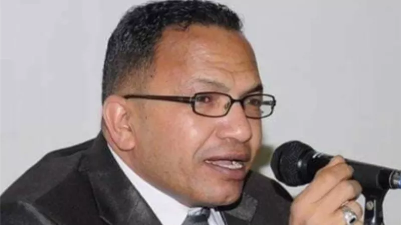 «قصور الثقافة» تحتفي بإبداع الشاعر السكندري حسني منصور