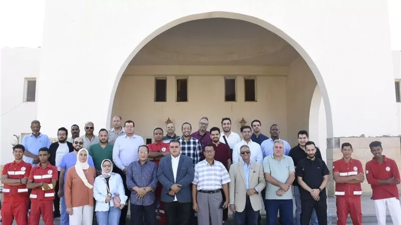 الهلال الأحمر المصري يشارك جامعة عين شمس إطلاق قافلة تنموية لحلايب وشلاتين