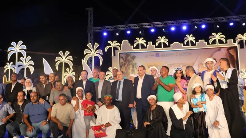 فرق الفنون الشعبية تتألق في افتتاح مهرجان تعامد الشمس بأسوان