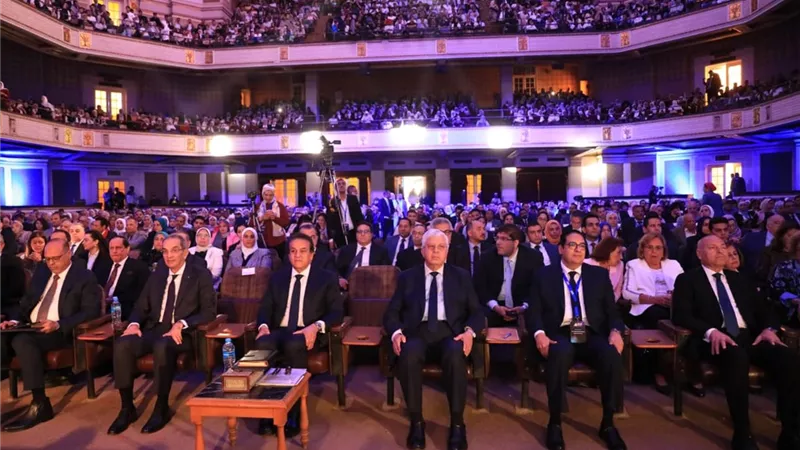 رئيس جامعة القاهرة: وضع خارطة طريق متكاملة لتوظيف الذكاء الاصطناعي