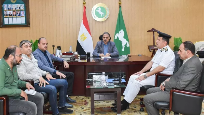 تكثيف الحملات بالشرقية على المواقف واتخاذ الإجراءات القانونية حيال المخالفين