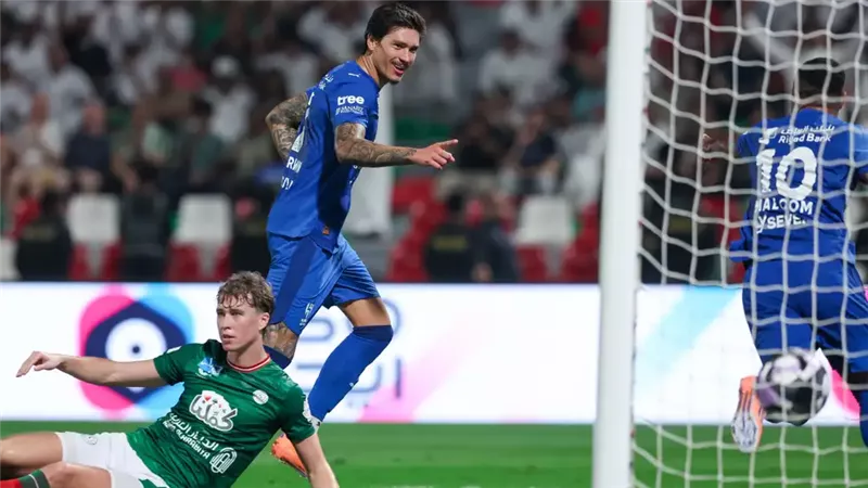 الهلال يصعق الاتفاق بخماسية ويتقدم للوصافة 